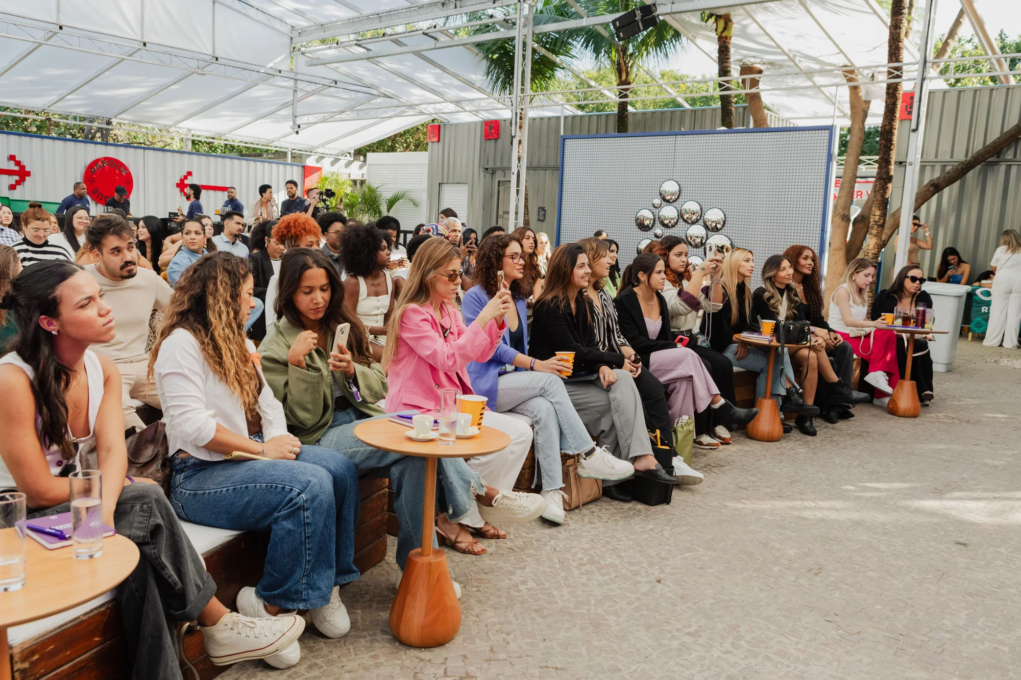 Encontro corporativo com convidados no Parque